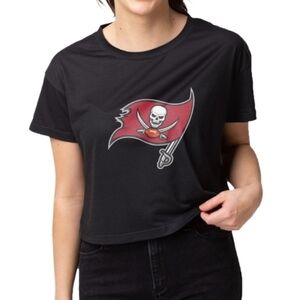 Tampa Bay Buccaneers Crop Top Shirt, Black Big Logo Size Medium
